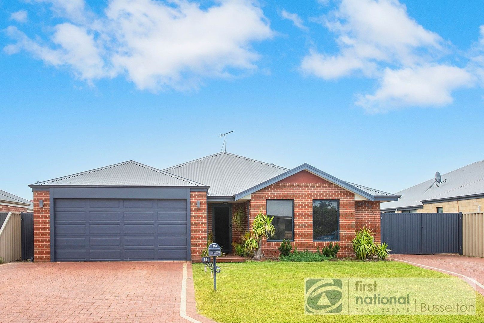 4 bedrooms House in 19 Sparrow Crescent BROADWATER WA, 6280