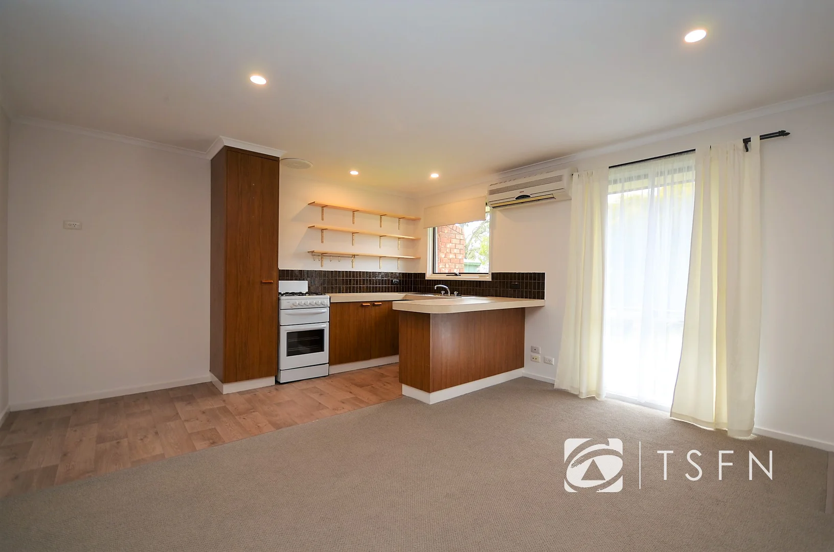 Additional image 4 of 4/8 Tennyson St, Quarry Hill VIC 3550