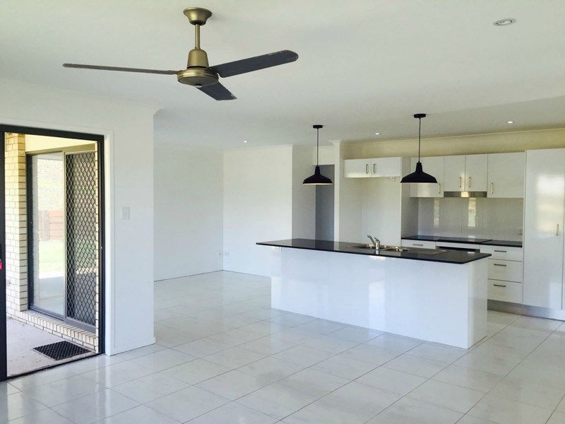 11 Fairview Court, Mooloolah Valley QLD 4553, Image 2