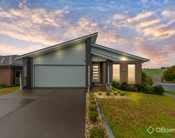 7 Saxon Road, Drouin VIC 3818