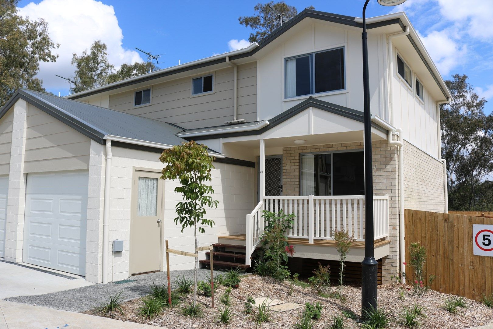 3 bedrooms Apartment / Unit / Flat in Unit 21/47 Gladstone Road SADLIERS CROSSING QLD, 4305