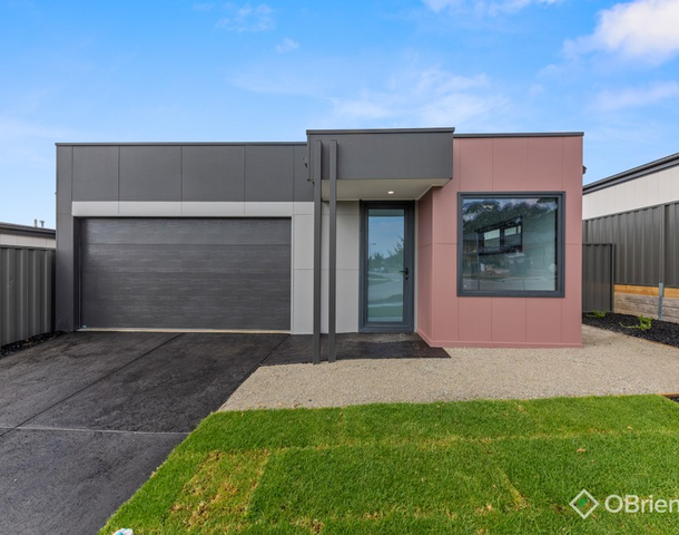 23 Verbier Road, Pakenham VIC 3810