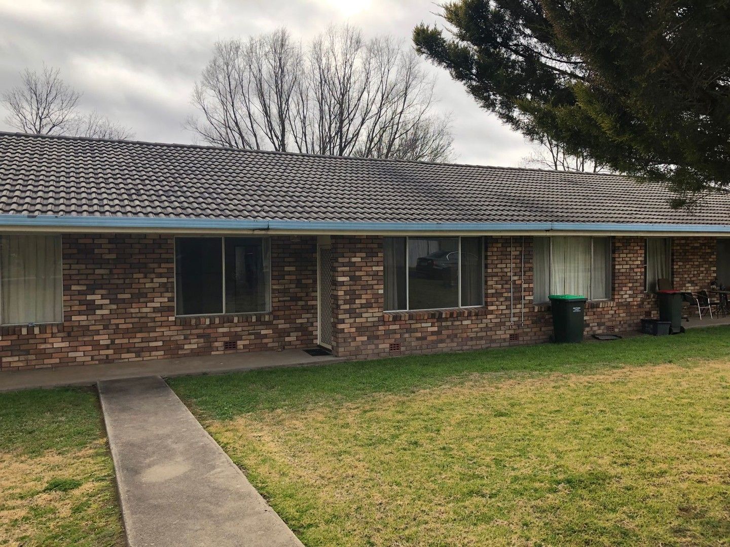 2 bedrooms Apartment / Unit / Flat in 2/3-5 Higginbotham Avenue ARMIDALE NSW, 2350