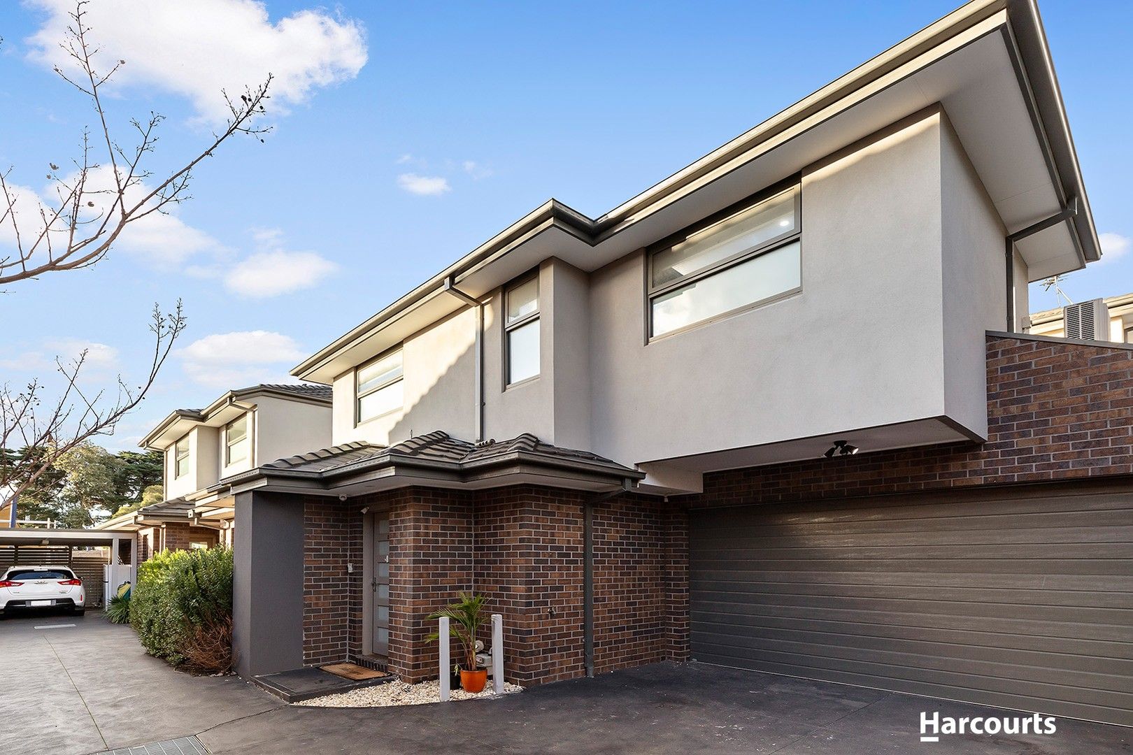 3 bedrooms Apartment / Unit / Flat in 2/8 Eddie Street PASCOE VALE VIC, 3044
