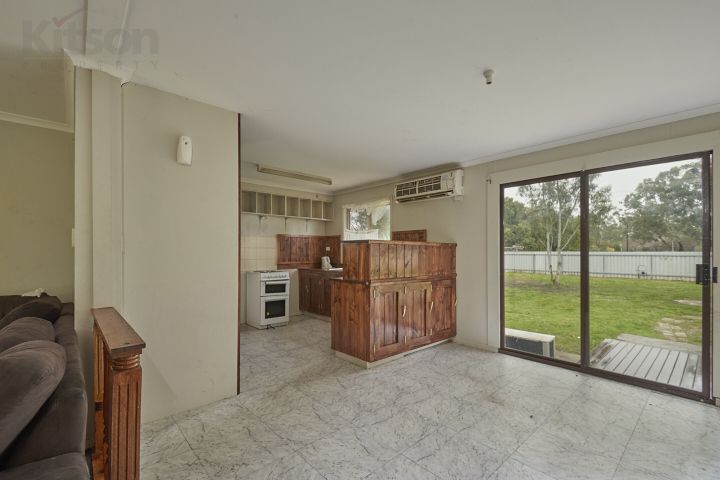 38 Railway Street, The Rock NSW 2655, Image 2