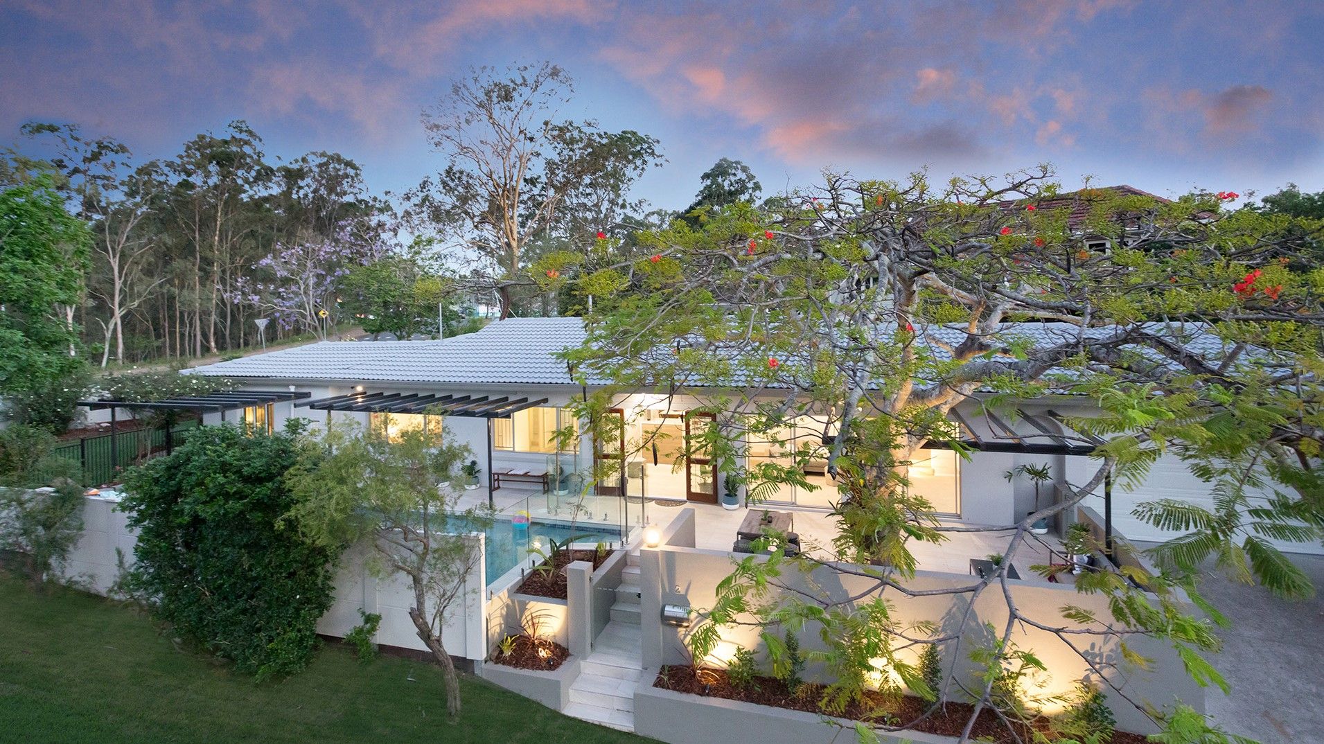 4 bedrooms House in 2 Dellamara Street CHAPEL HILL QLD, 4069