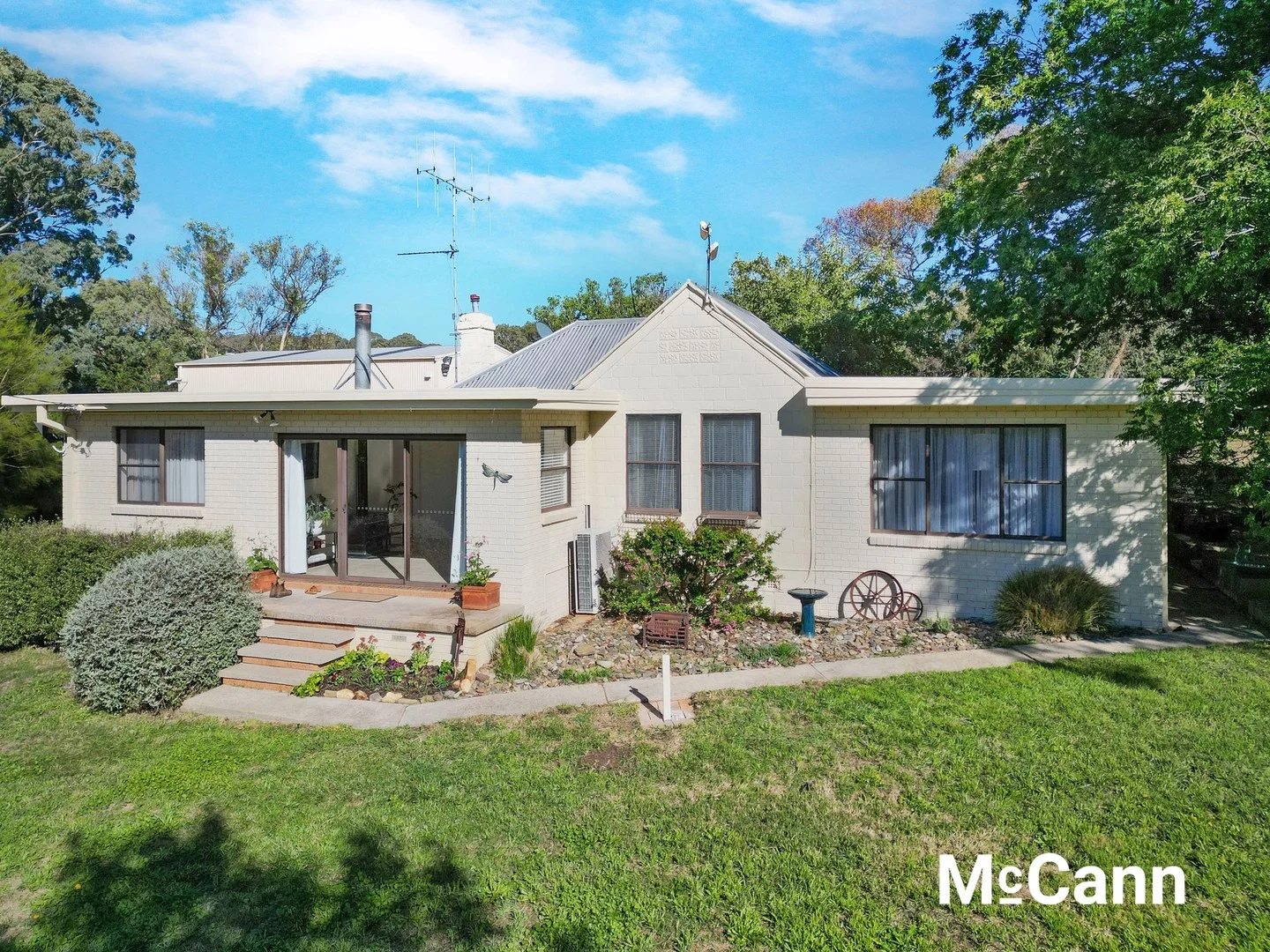 Primary image of 32-36 Chapel Street (Dalton), Gunning NSW 2581