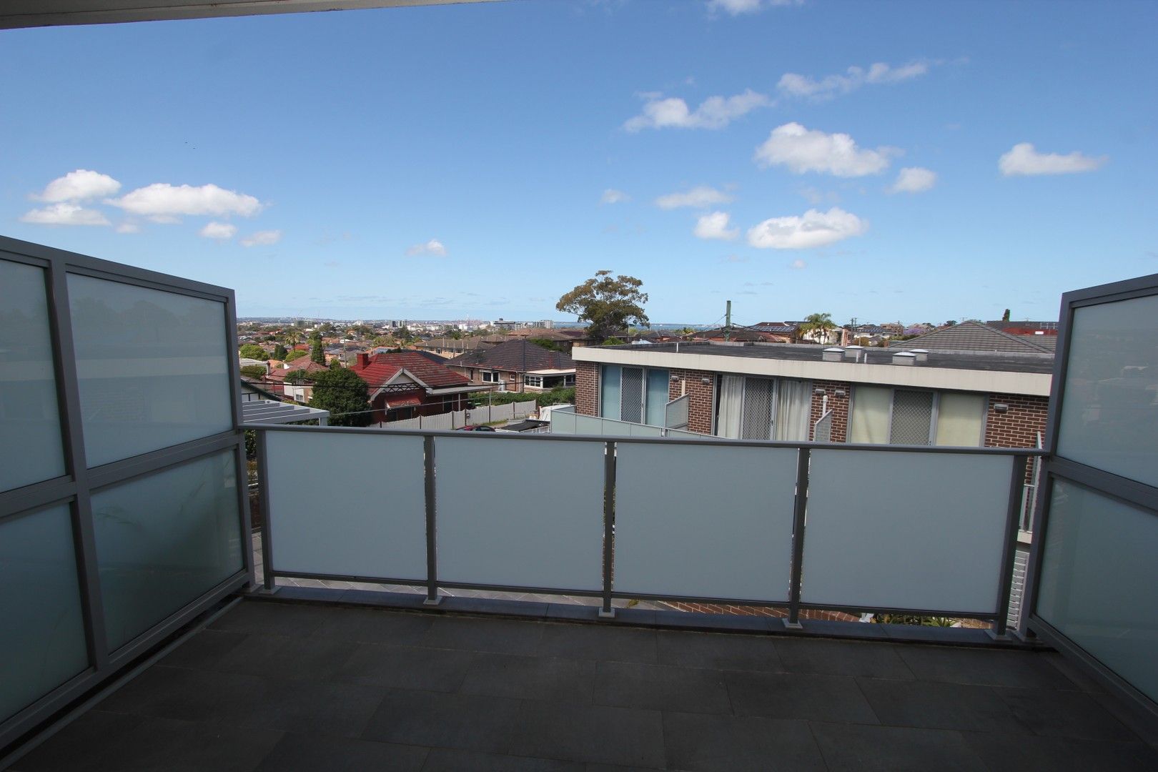 2 bedrooms Apartment / Unit / Flat in 17/45 Forest Road HURSTVILLE NSW, 2220