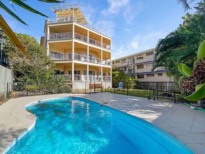 3 bedrooms Apartment / Unit / Flat in 2/23 Coolum Terrace COOLUM BEACH QLD, 4573