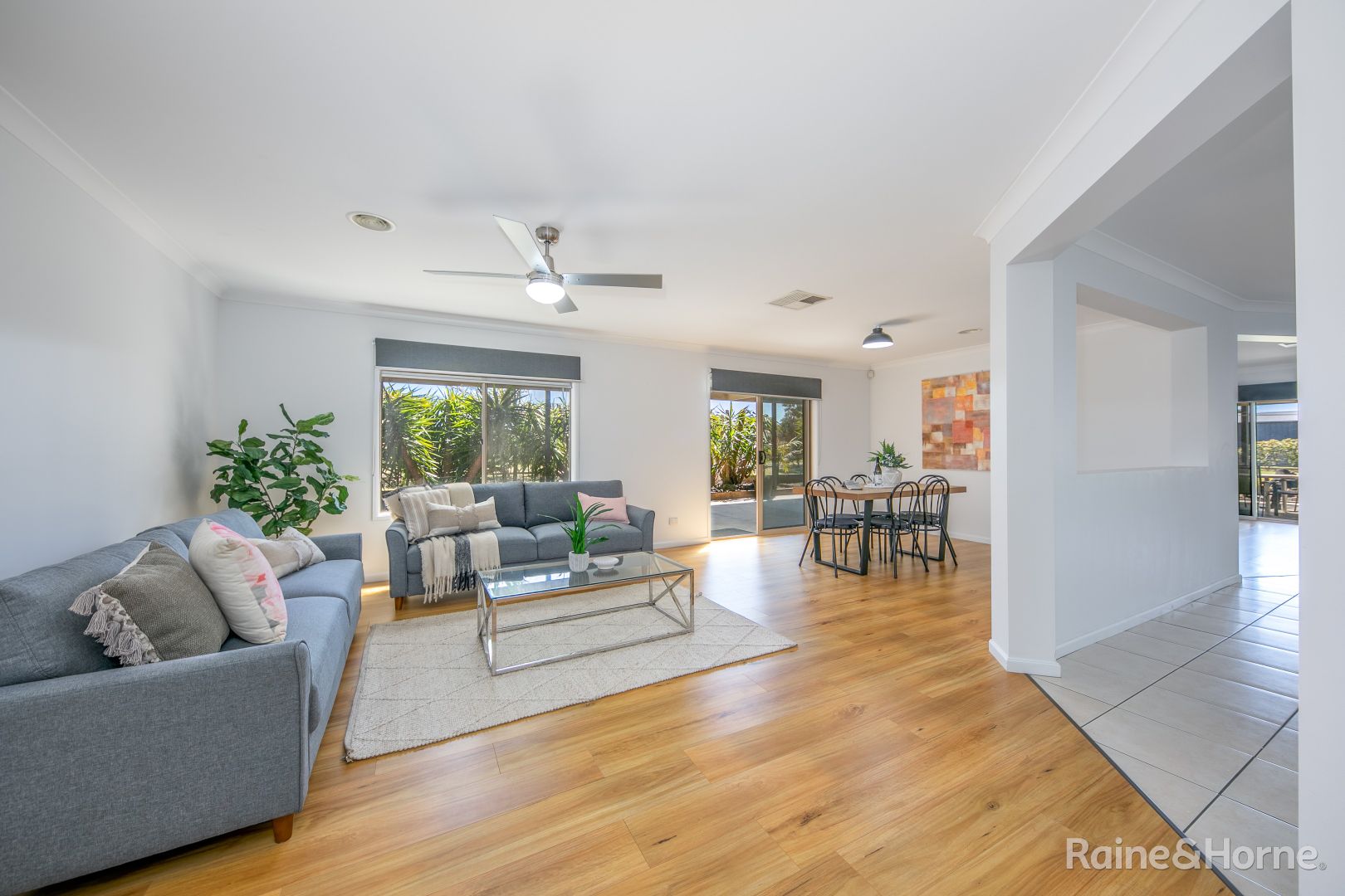 72 Highgrove drive, Sunbury VIC 3429, Image 2