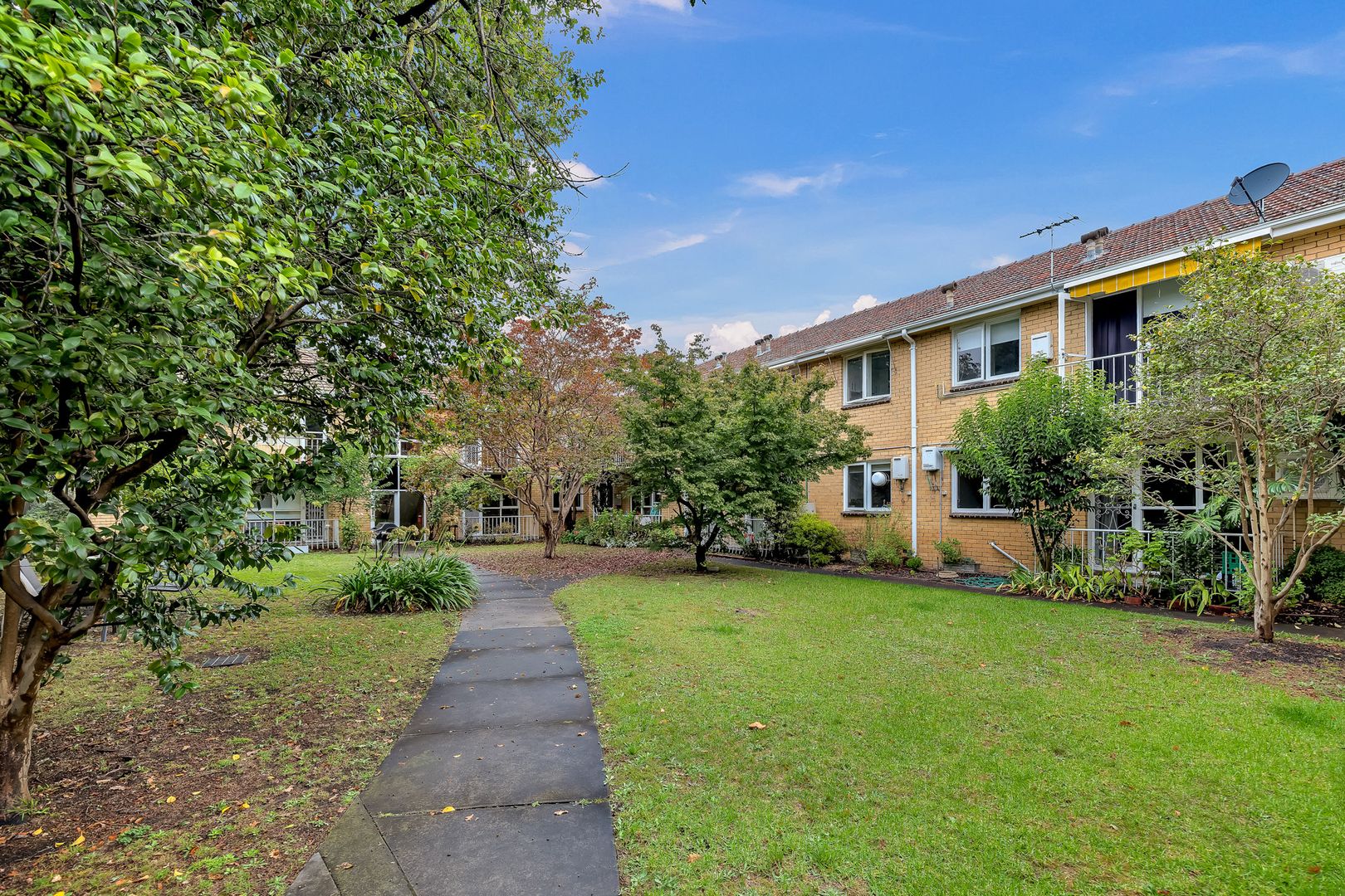 11/31 Leslie Road, Essendon Property History & Address Research Domain