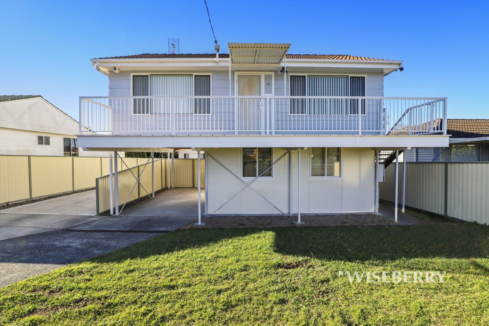 4 bedrooms House in 15 Koorana Ave GOROKAN NSW, 2263