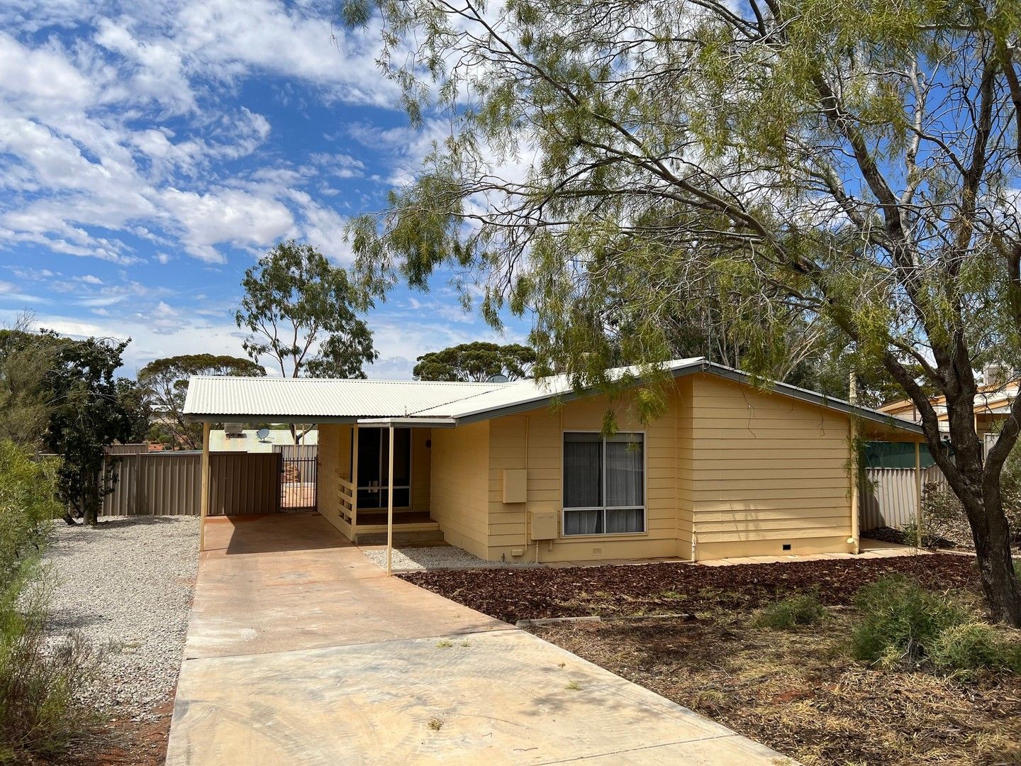 30 Mulgaria Crescent, Roxby Downs SA 5725, Image 0