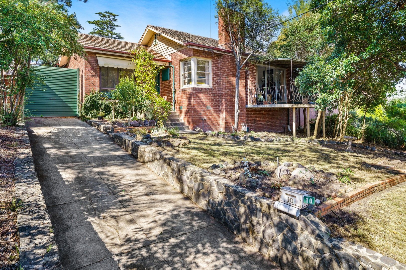 10 St Andrews Avenue, Rosanna VIC 3084, Image 0