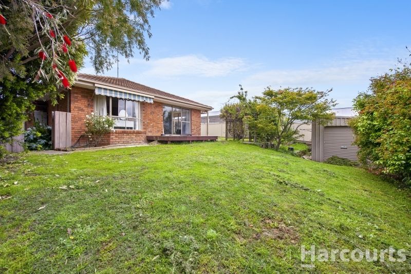 15 Tinworth Avenue, Mount Clear VIC 3350
