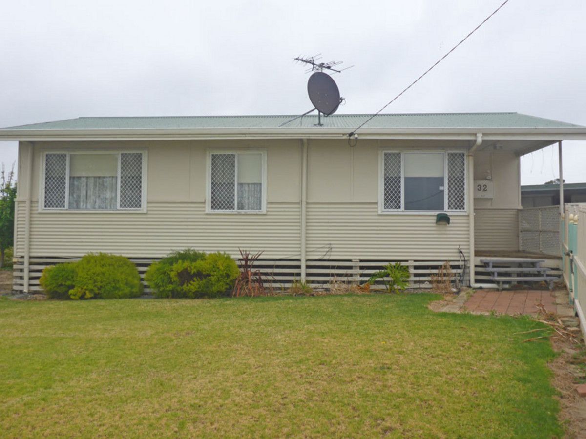 32 Olympian Way, Nulsen WA 6450, Image 0