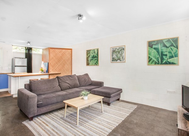 4/4 George Avenue, Broadbeach QLD 4218