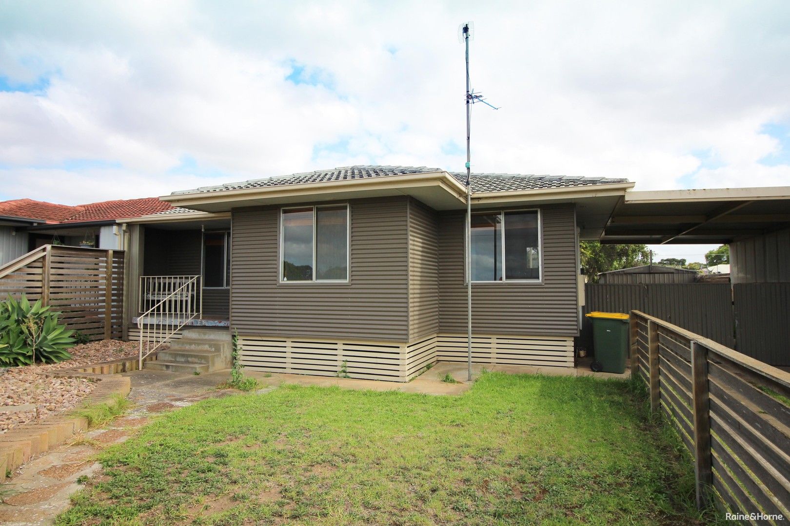2 bedrooms House in 18 Stamford Terrace PORT LINCOLN SA, 5606