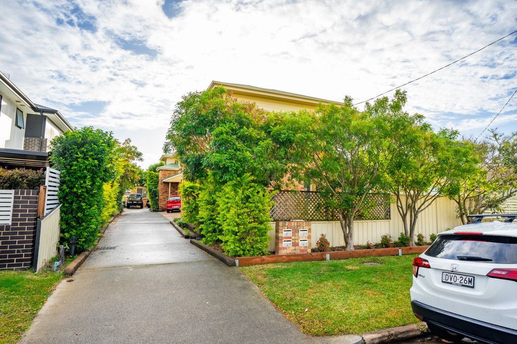 3 bedrooms Townhouse in 2/22 Bourke Street ADAMSTOWN NSW, 2289