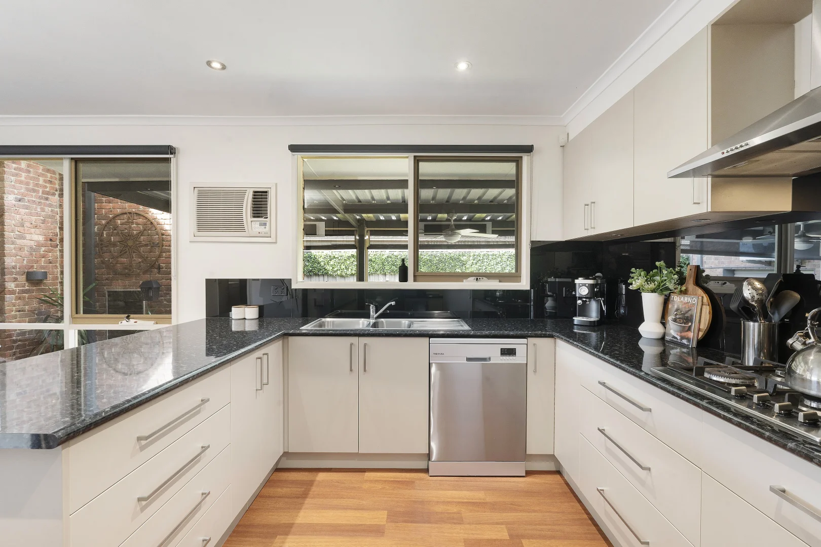 Additional image 5 of 2/128 Collins Street, Mentone VIC 3194