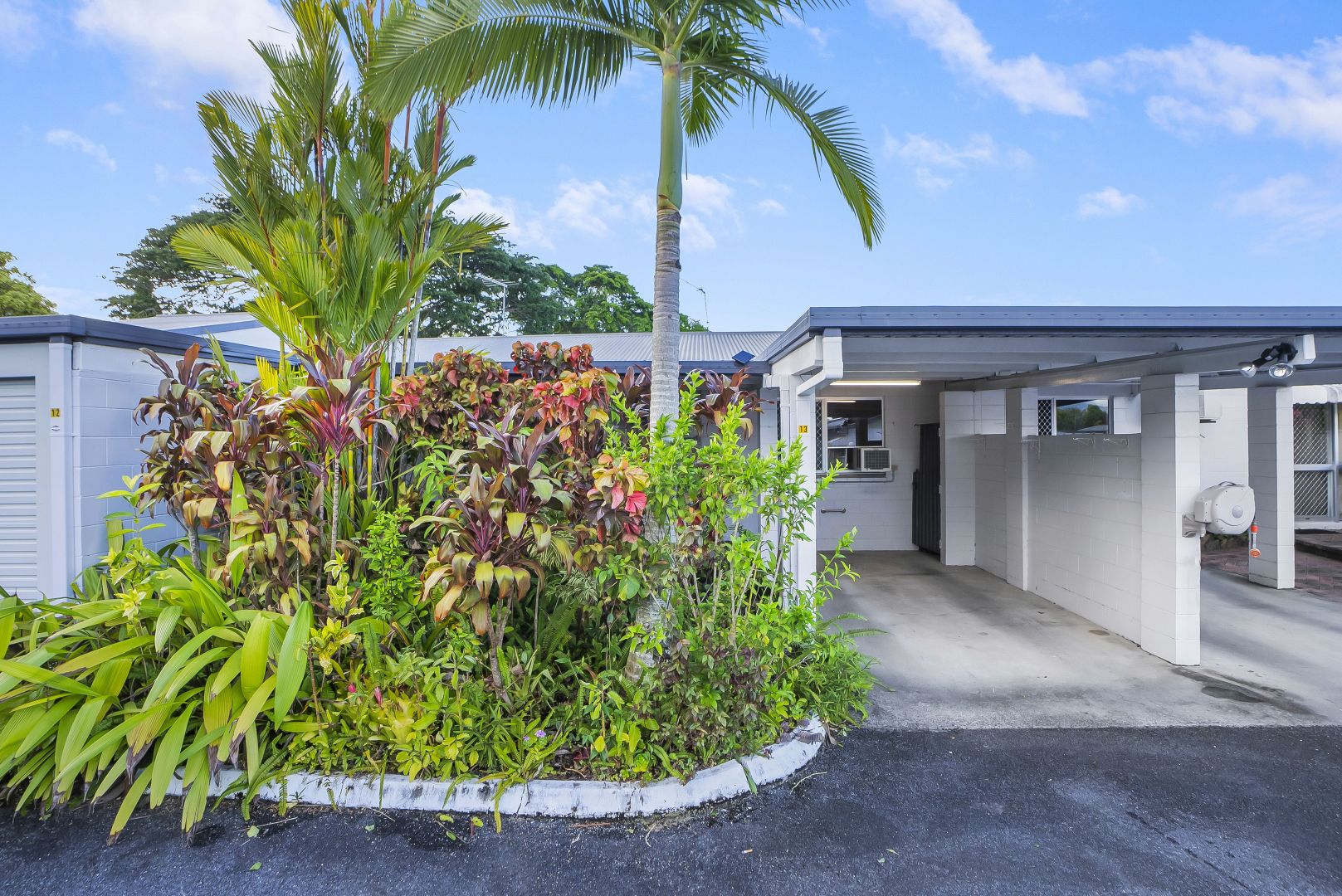 13 473 479 McCoombe Street Mooroobool QLD 4870 Domain