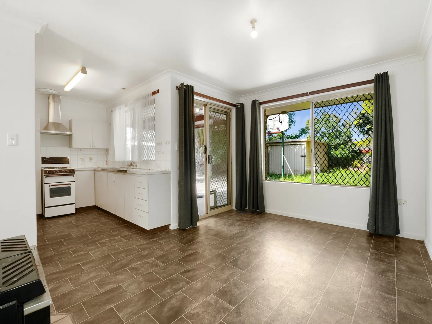 Additional image 9 of 14 Revesby Place, Coodanup WA 6210