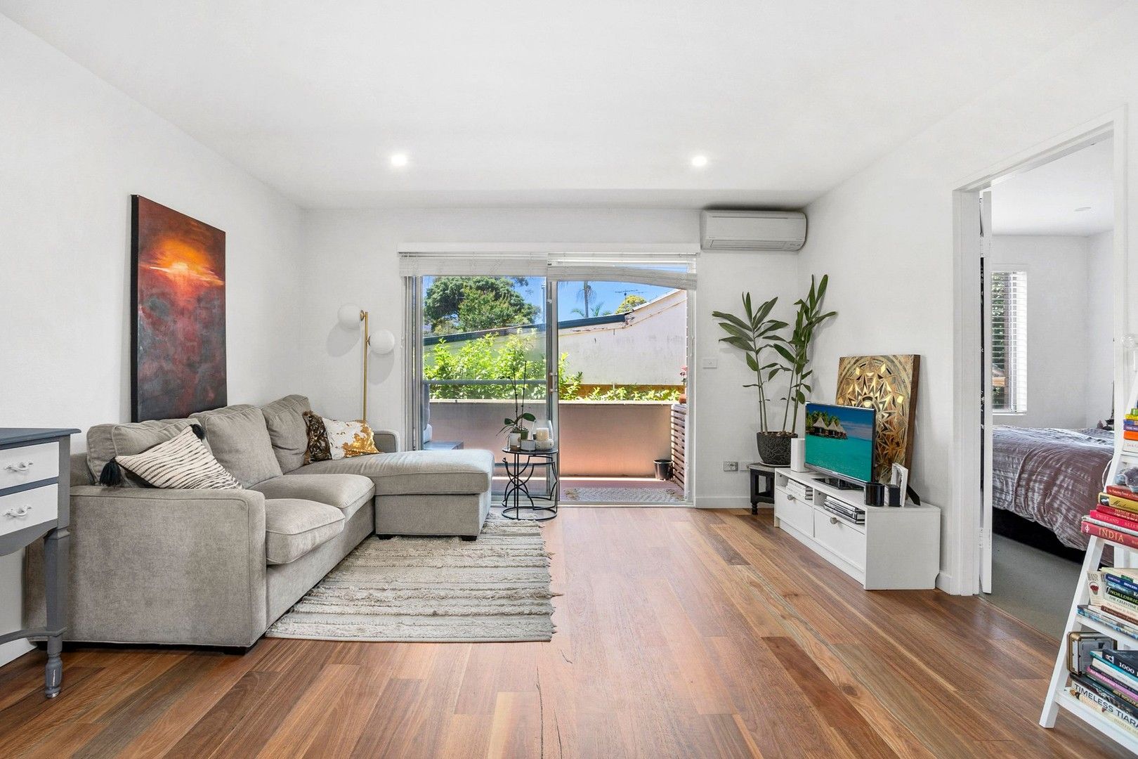 2 bedrooms Apartment / Unit / Flat in 2/38 Bardo Road NEWPORT NSW, 2106