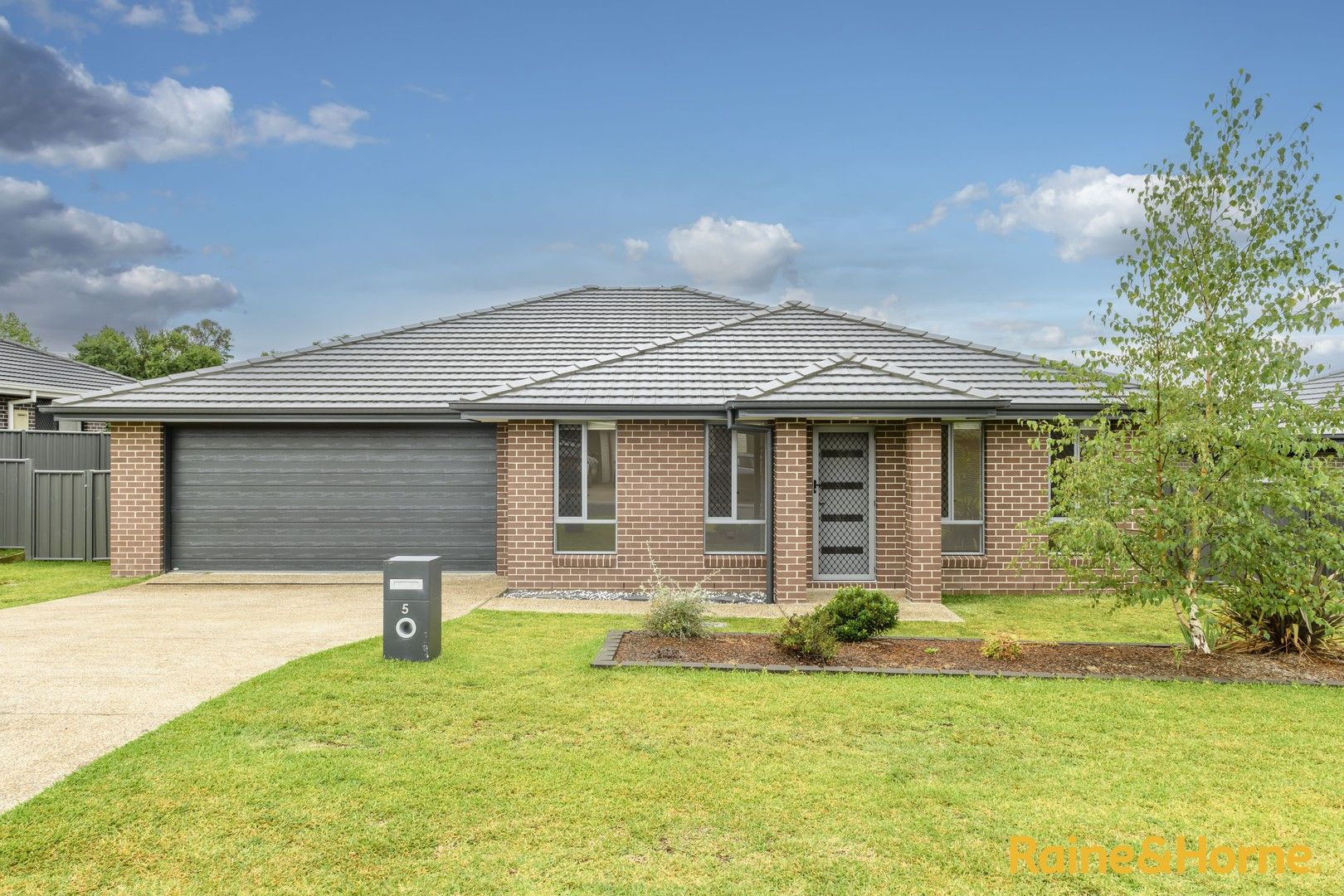 5 Greaves Close, Armidale NSW 2350, Image 0