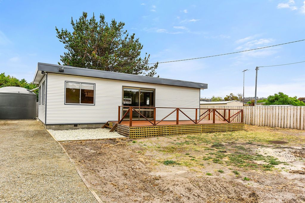 18 Grebe Street, Primrose Sands TAS 7173, Image 0