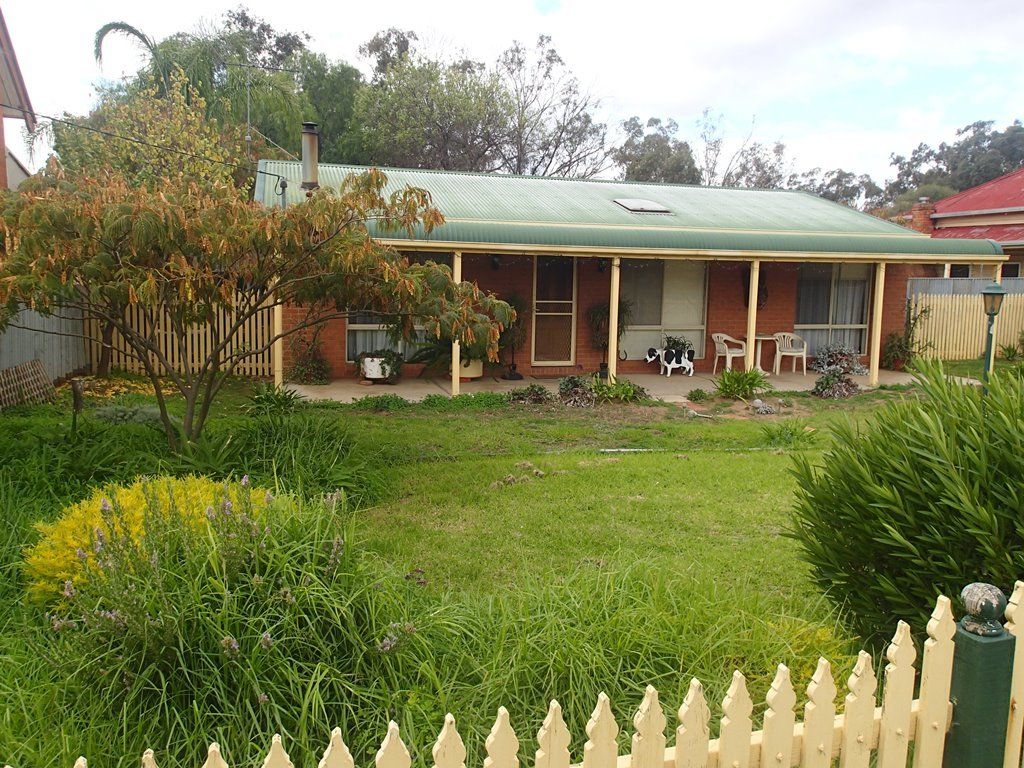 11 Charles Street, Balldale NSW 2646, Image 1