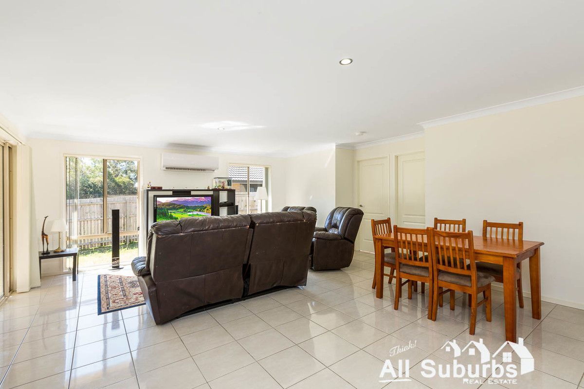 2 Coops Place, Heritage Park QLD 4118, Image 2