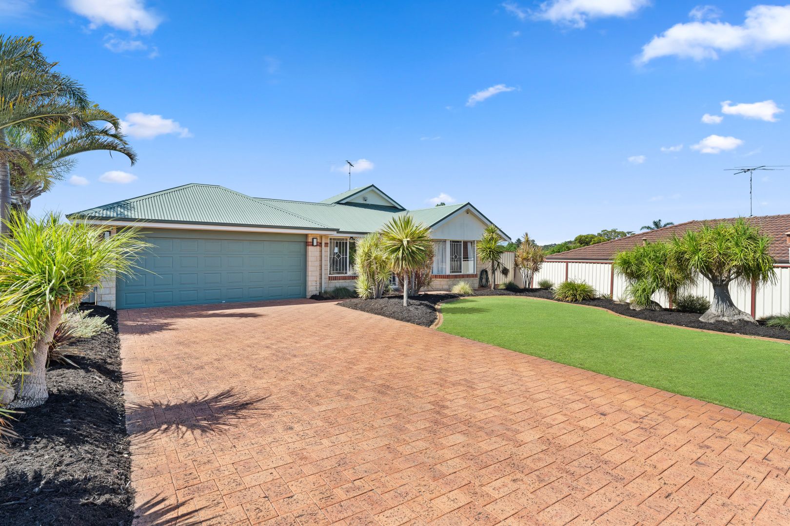 2 Loire Cove, Greenfields WA 6210, Image 1