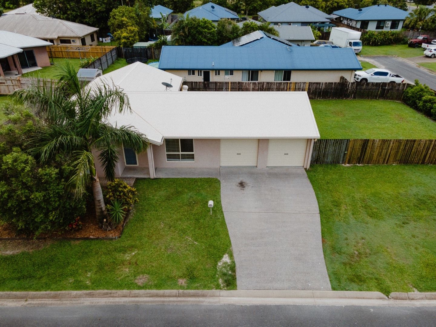 3 bedrooms House in 6 Sunrise Street WHITE ROCK QLD, 4868