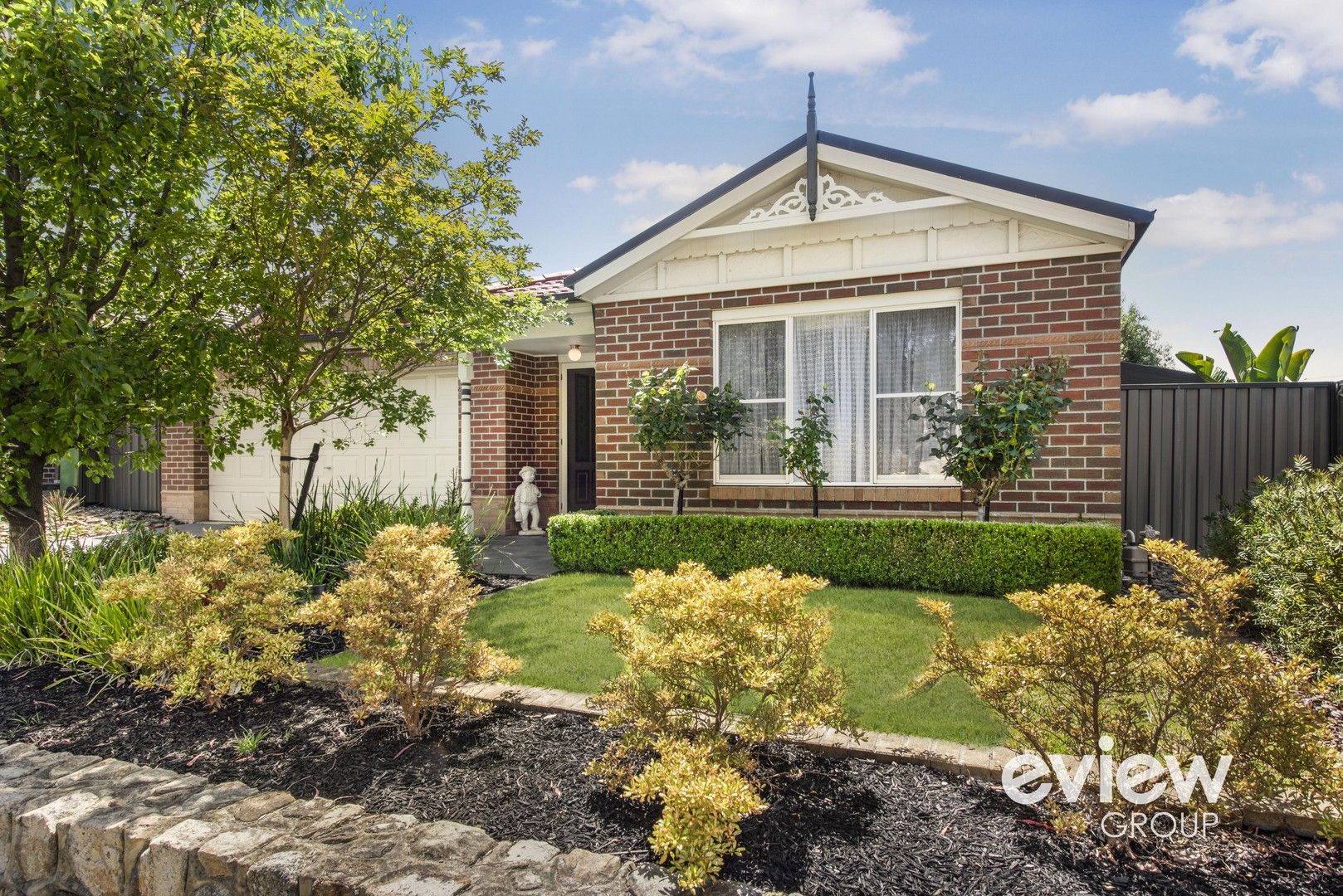 4 bedrooms House in 25 Carey Crescent PAKENHAM VIC, 3810
