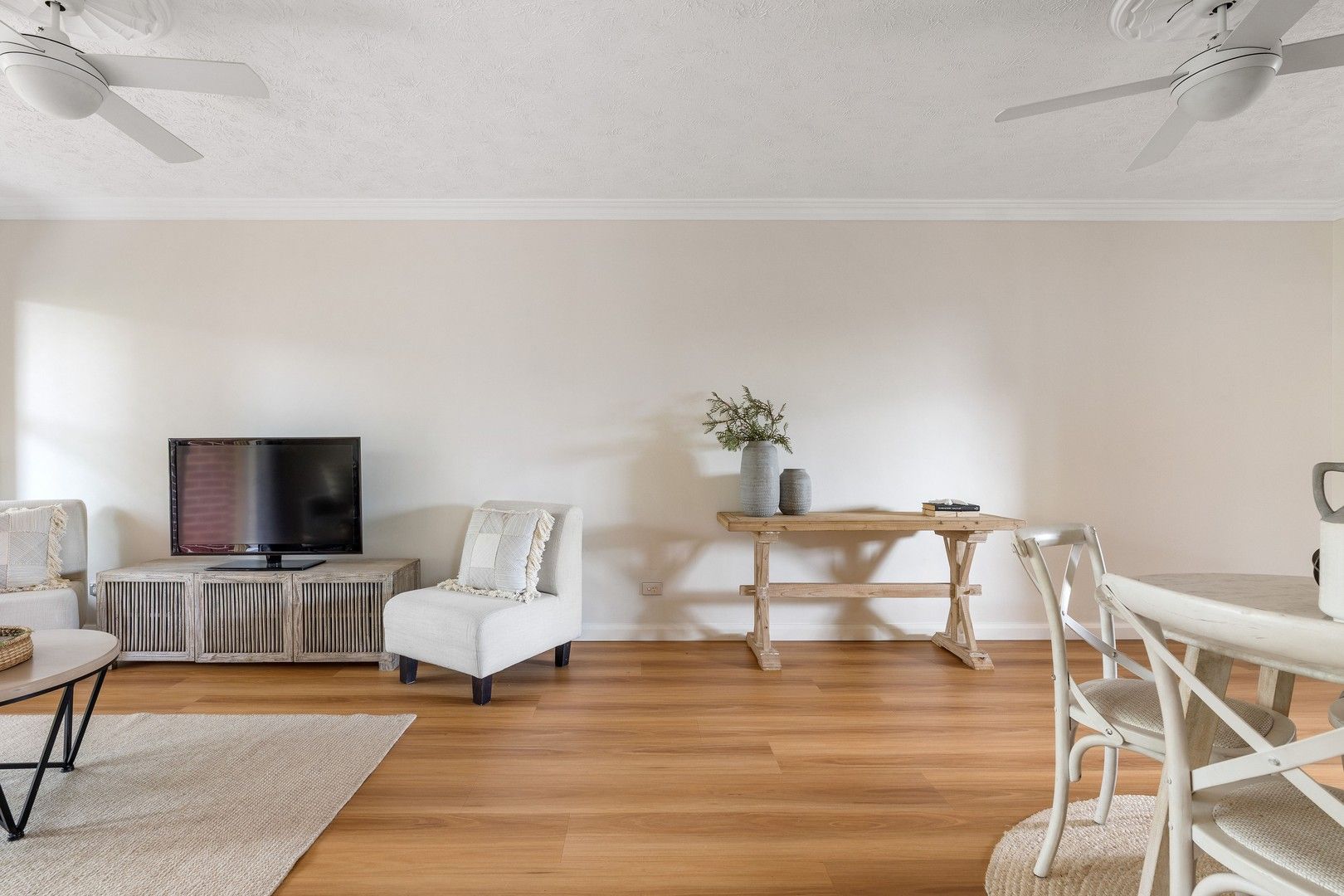 2 bedrooms Apartment / Unit / Flat in 3/45 Bilyana Street BALMORAL QLD, 4171