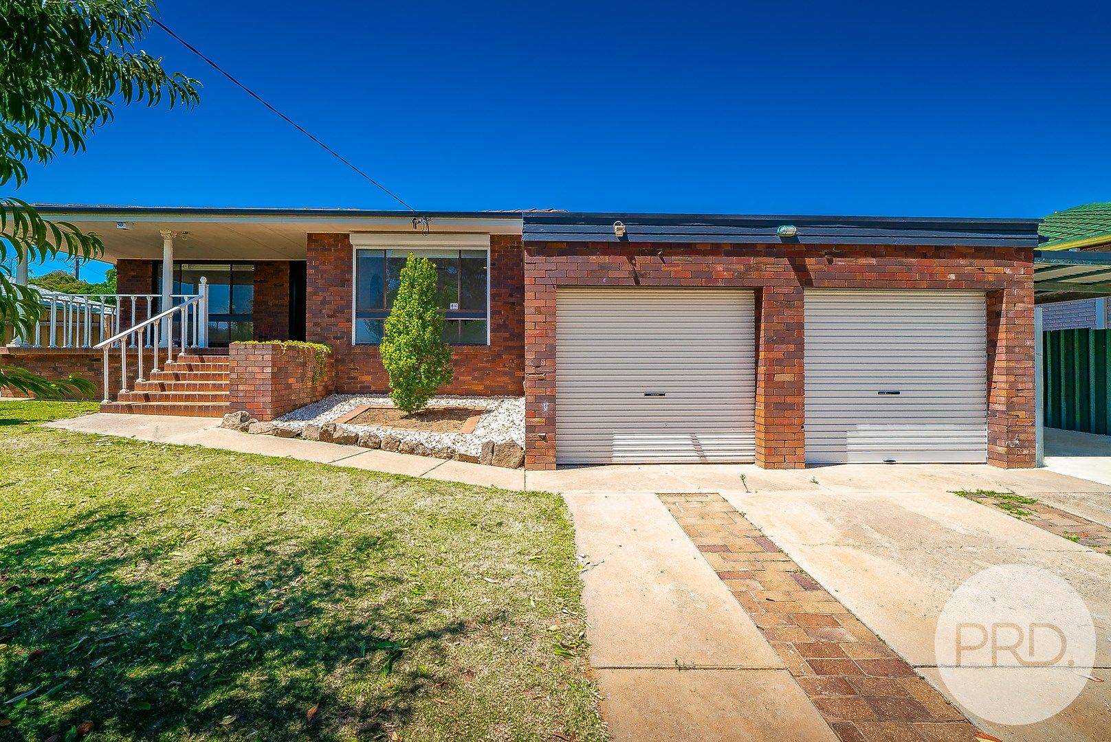 3 bedrooms House in 49 Faye Avenue KOORINGAL NSW, 2650