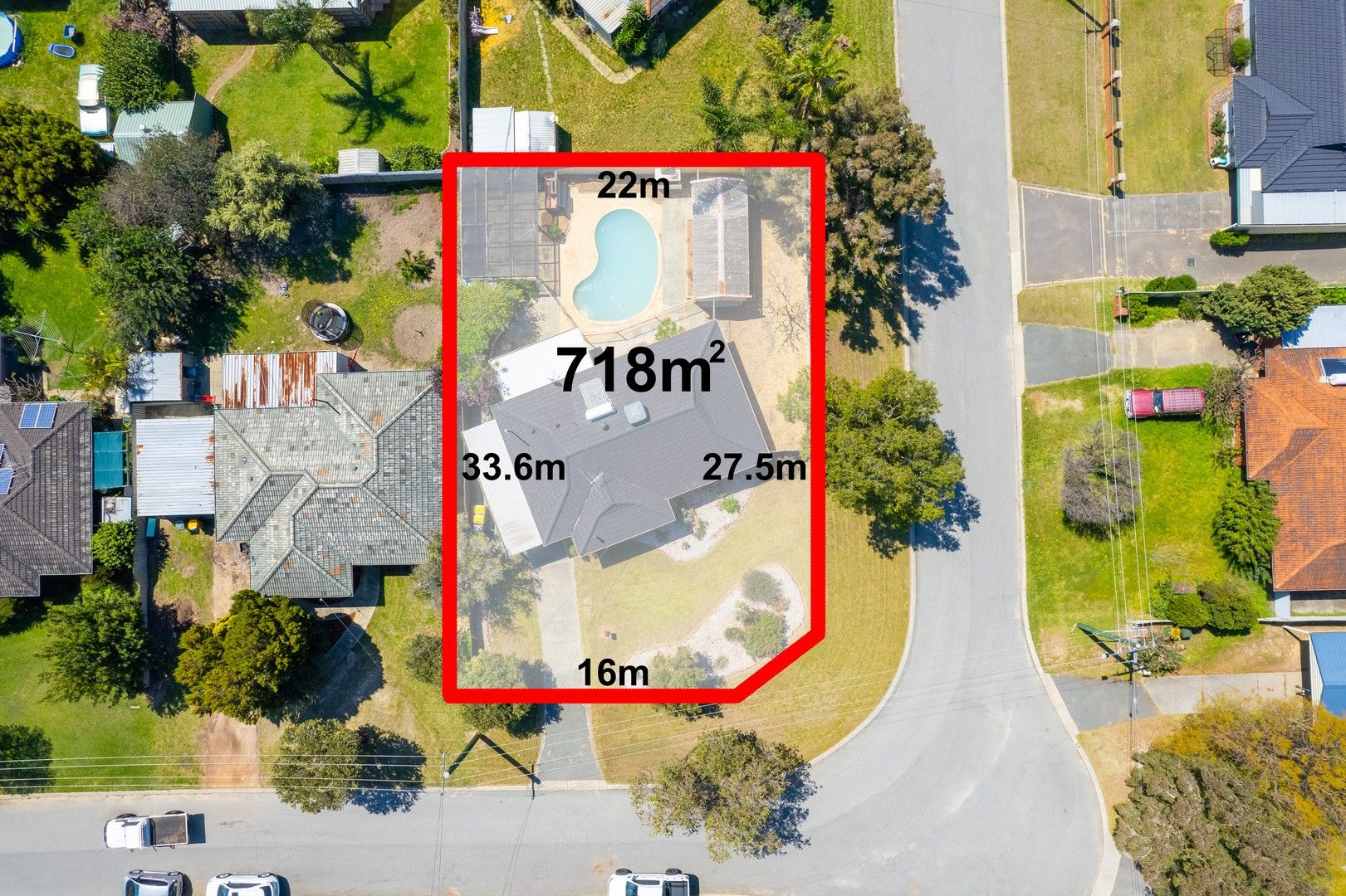 3 bedrooms House in 13 Tambulam Way ARMADALE WA, 6112