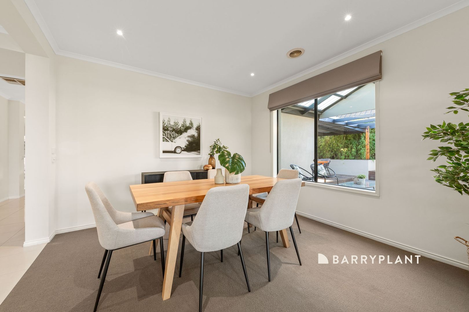 9 Ros Way, Berwick VIC 3806, Image 2