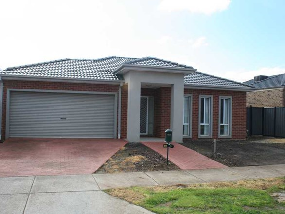 86 Lakewood Boulevard, Melton VIC 3337