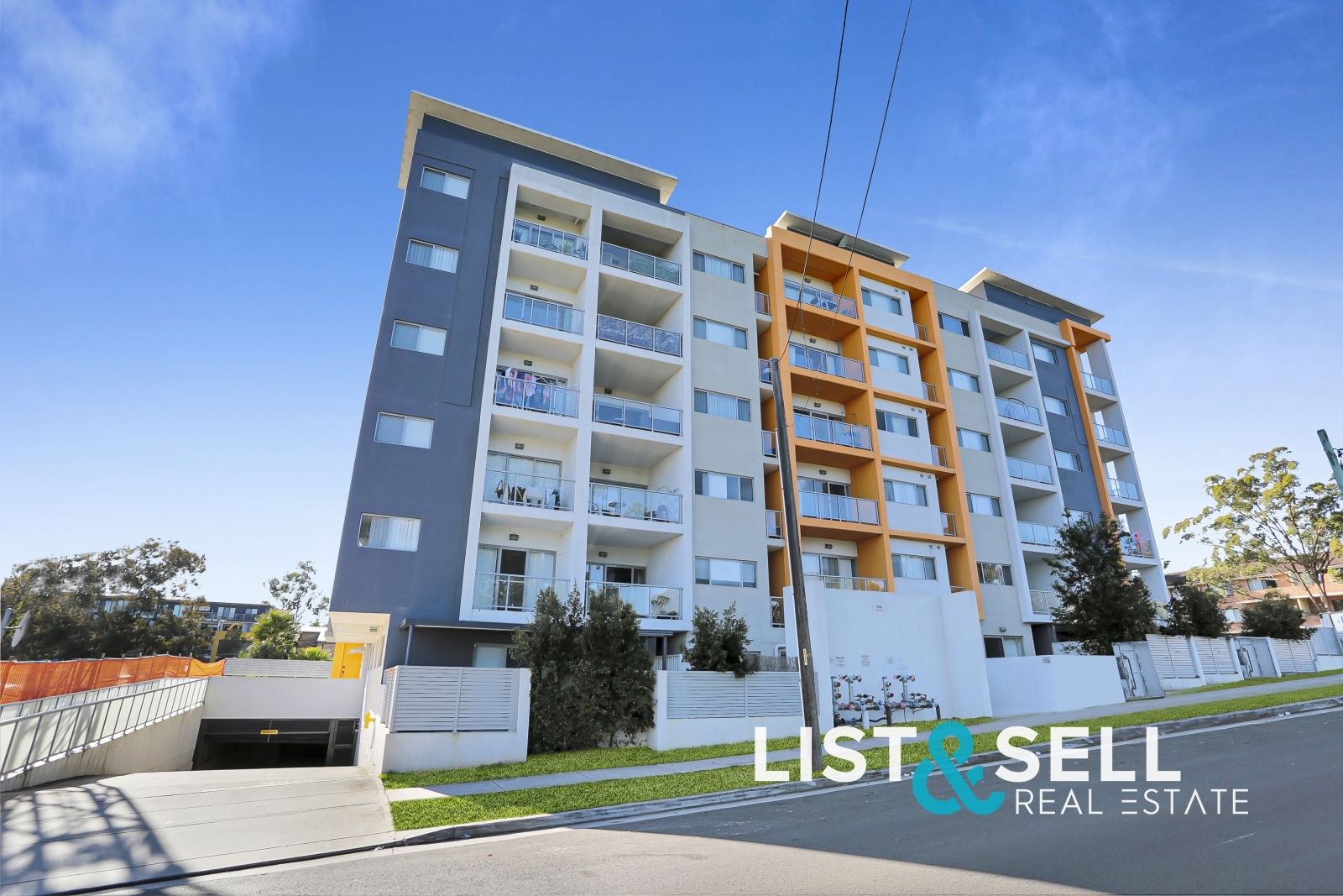 1/50 Warby Street, Campbelltown NSW 2560, Image 1