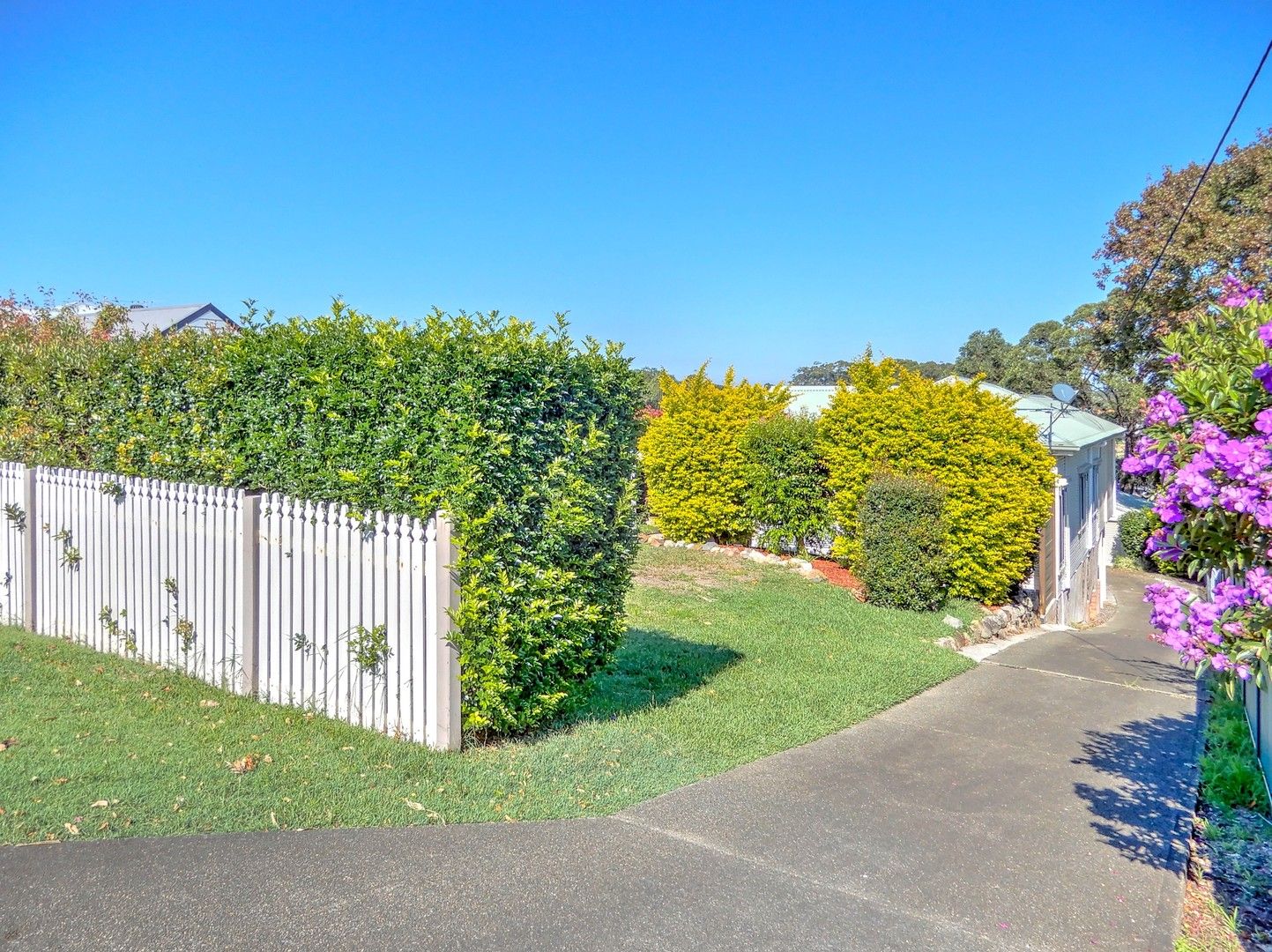 4 bedrooms House in 74 E K Avenue CHARLESTOWN NSW, 2290