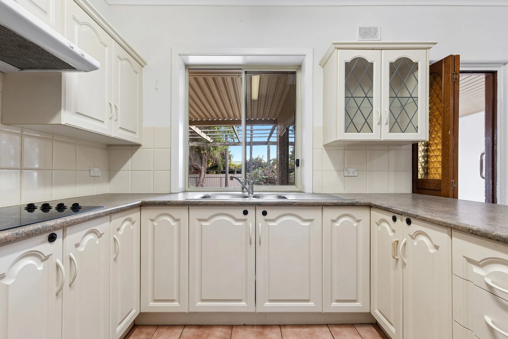 50 Sampson Rd, Mitchell Park SA 5043