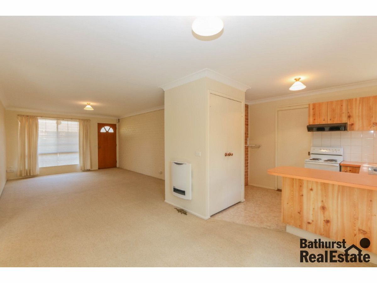 8/185 Lambert Street, Bathurst NSW 2795, Image 2