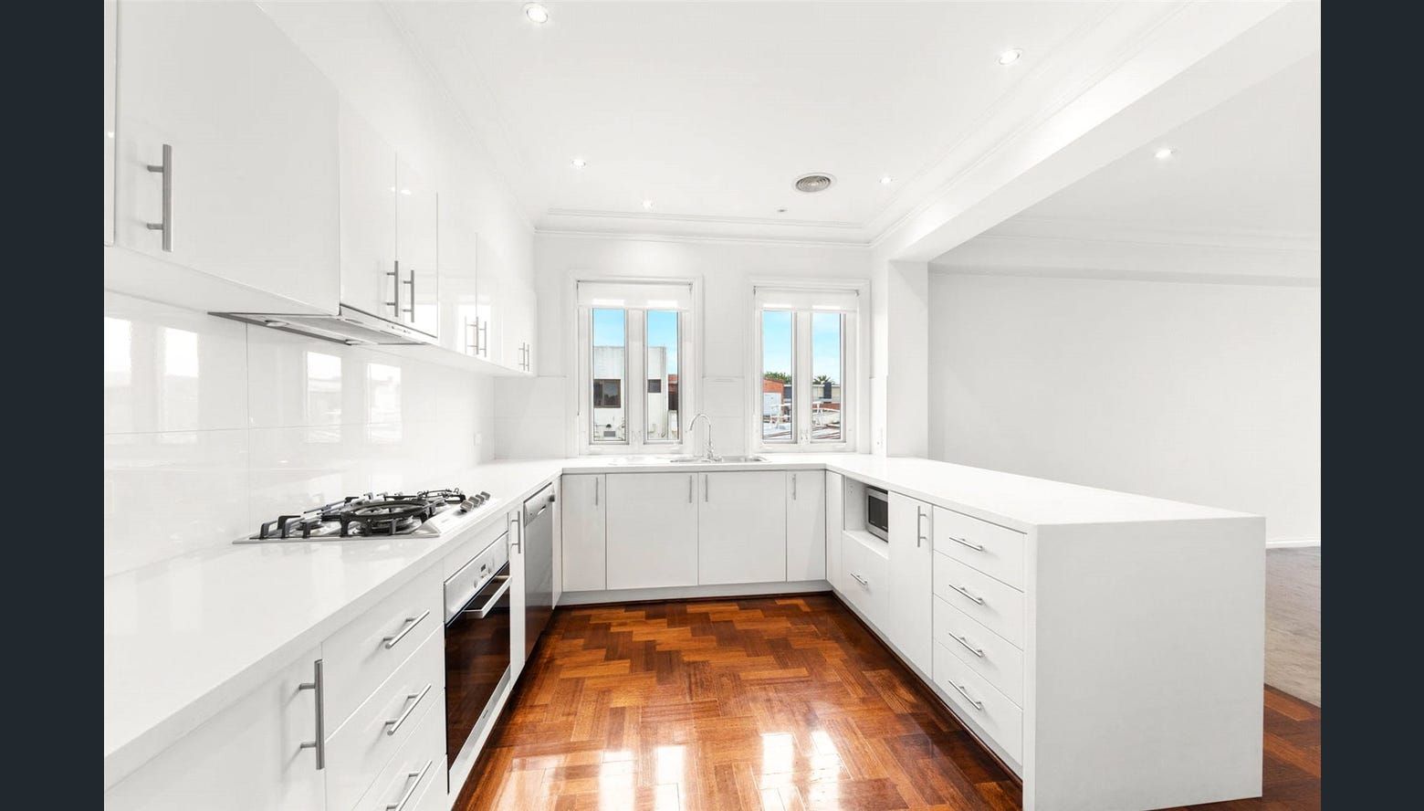 3 bedrooms Townhouse in 2B Ratho Street BRIGHTON EAST VIC, 3187