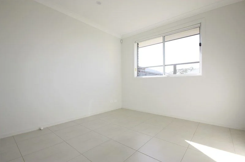 Additional image 5 of 132B Hampshire Boulvervard, Spring Farm NSW 2570