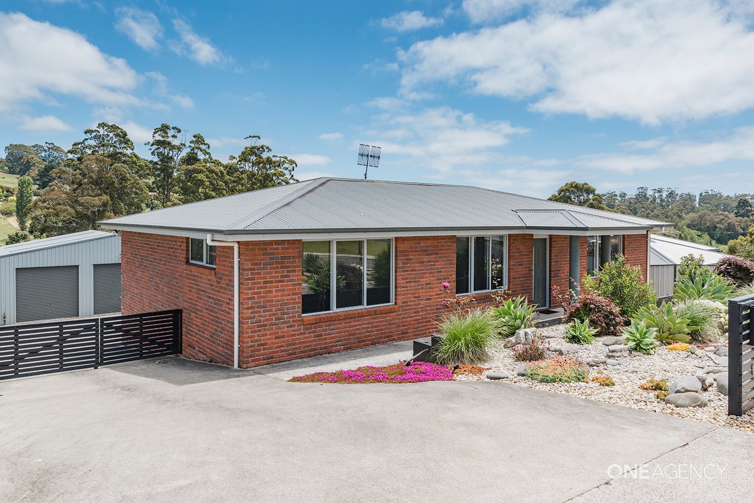 12 Platinum Drive, Park Grove Property History & Address Research