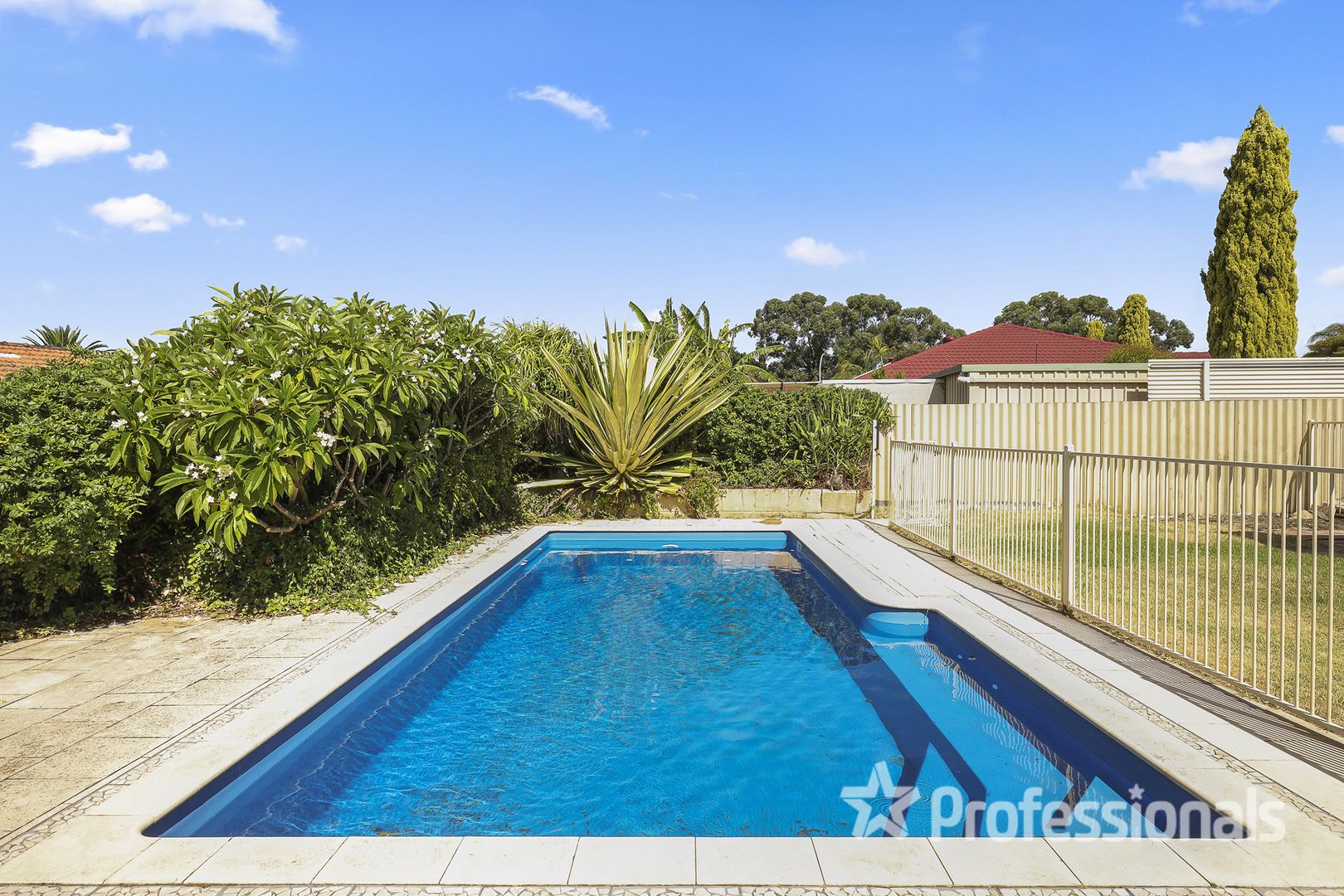 7 Estuary Place, Ballajura WA 6066, Image 1