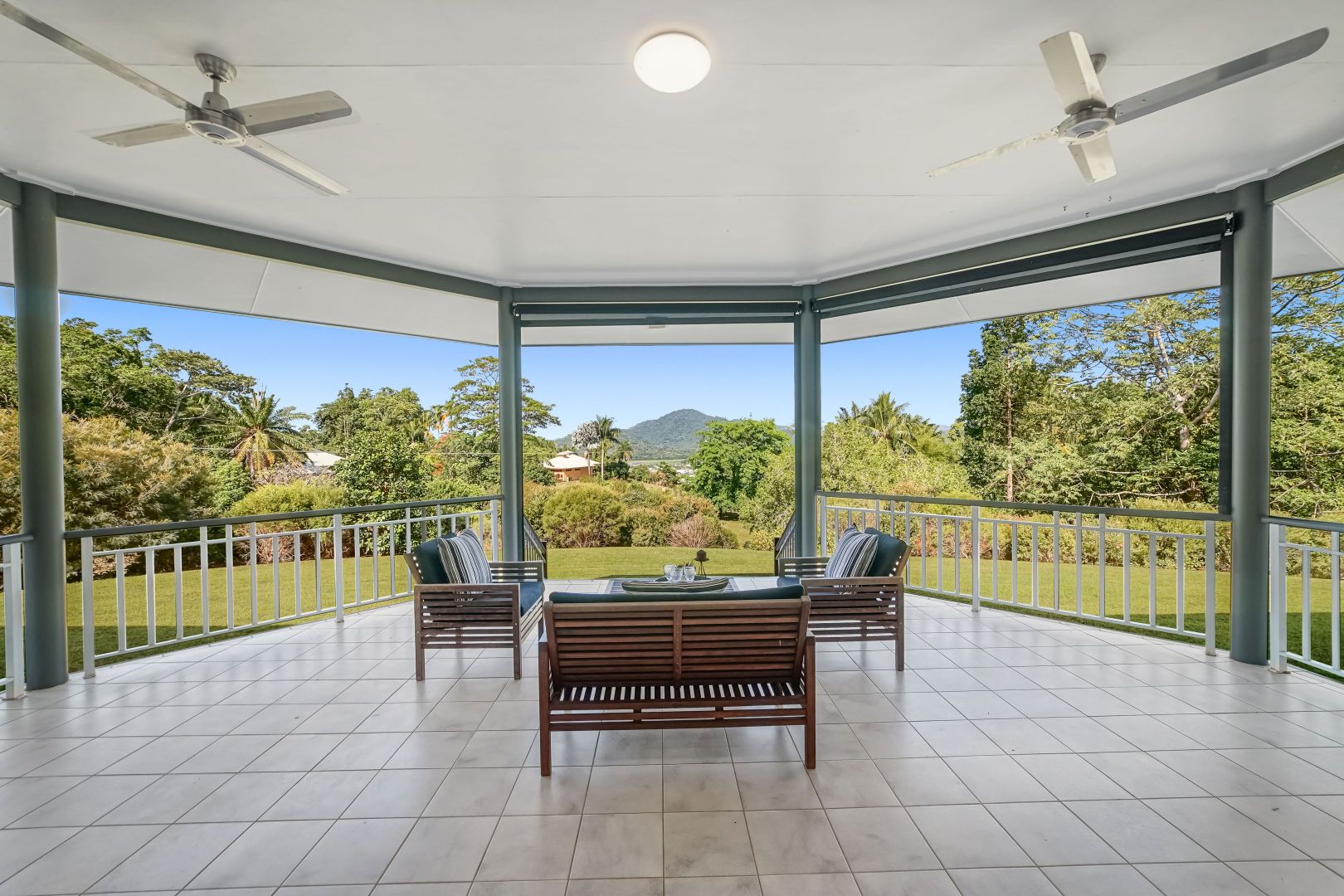 17-25 Harvey Road, Redlynch QLD 4870