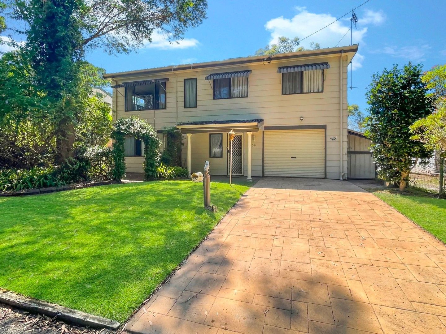4 bedrooms House in 30 Curlew Avenue HAWKS NEST NSW, 2324