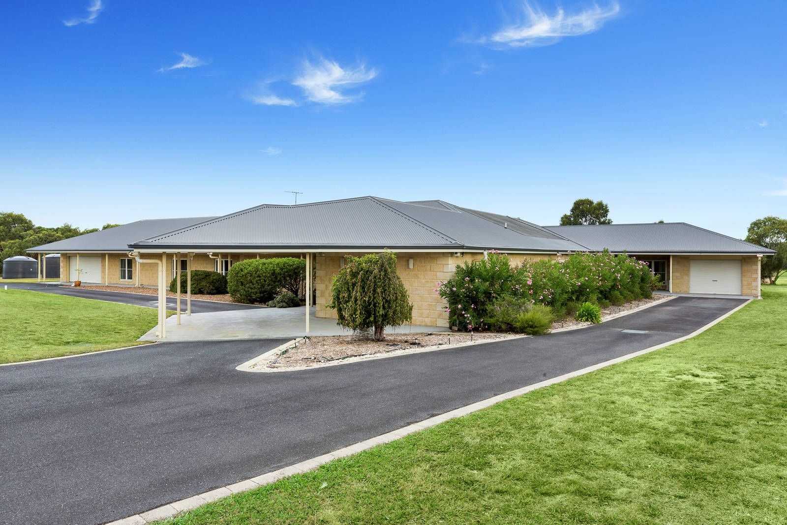 19 Benton Grange Drive, Mornington Property History & Address